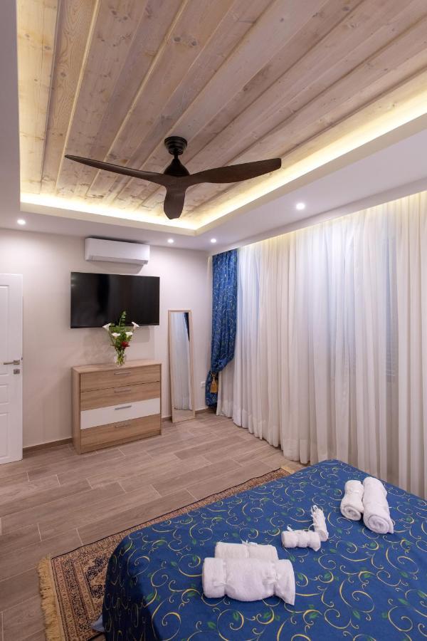 Taylor'S Apartment Corfu  Buitenkant foto